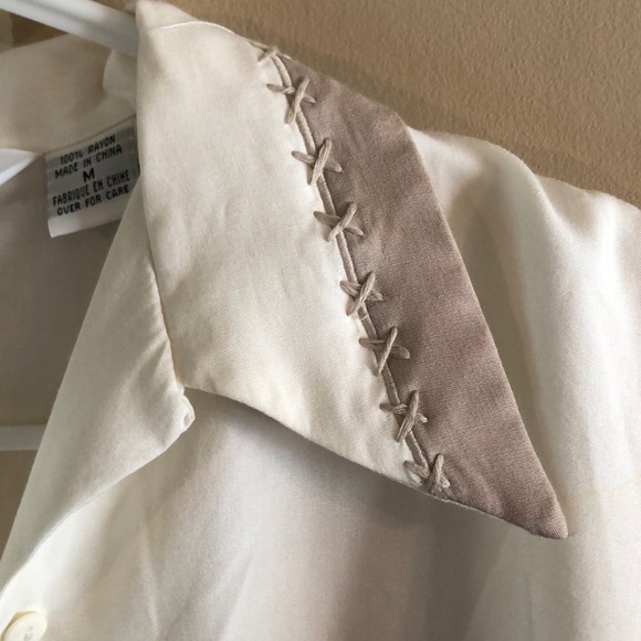 Express cream beige button-down shirt blouse M - Picture 3 of 9